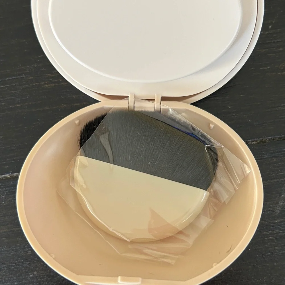 Laura Geller Baked Elements Blush - Shade: Sorano (tiny swatch)